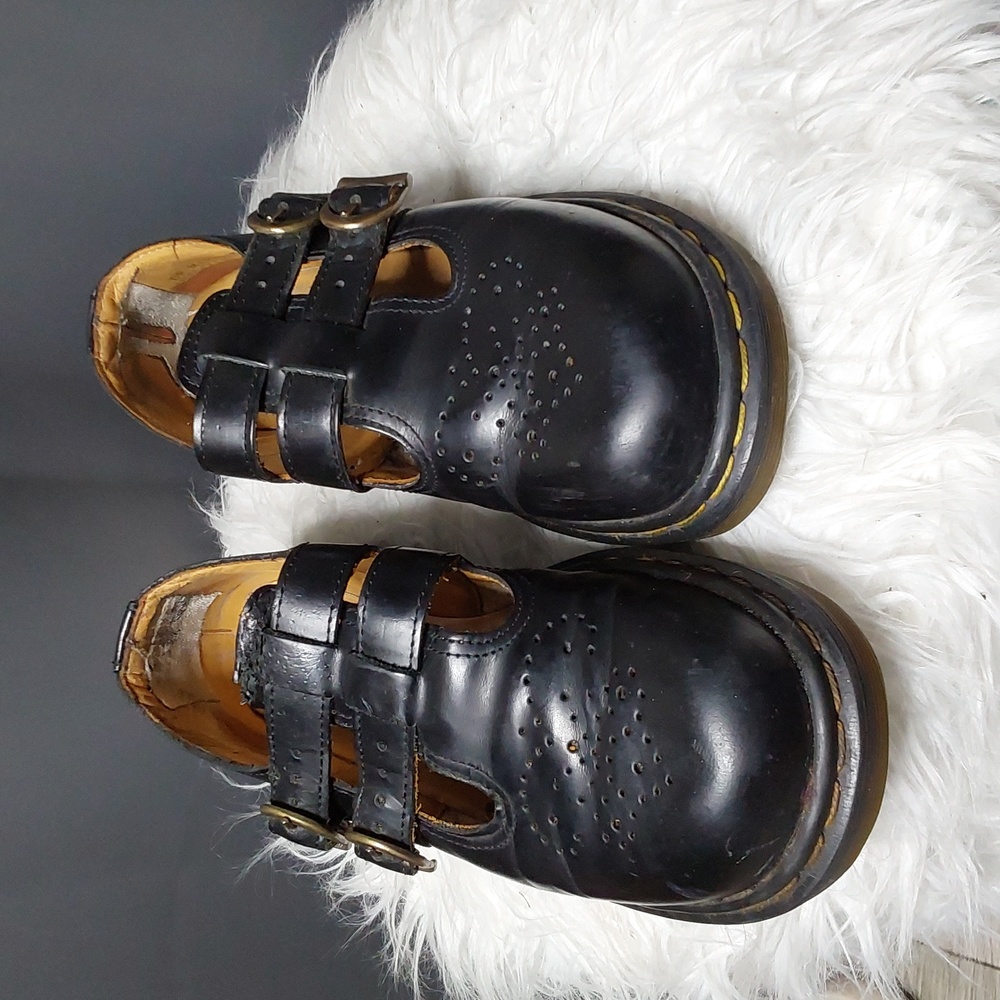 Vintage Dr. Martens made in England black Mary Jane's size 7